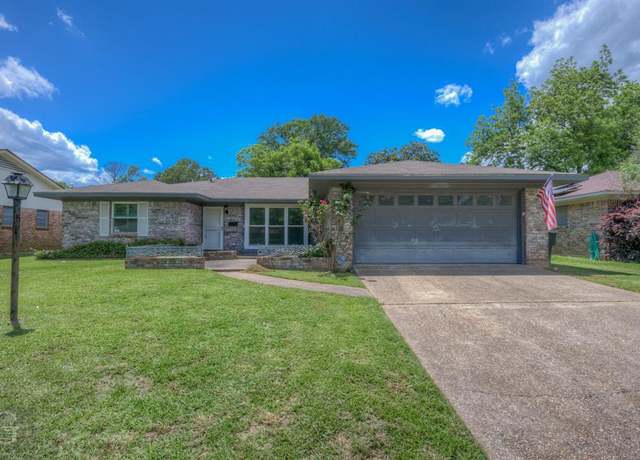Property at 1905 Brent St, Bossier City, LA 71112, 3 beds, 2 baths