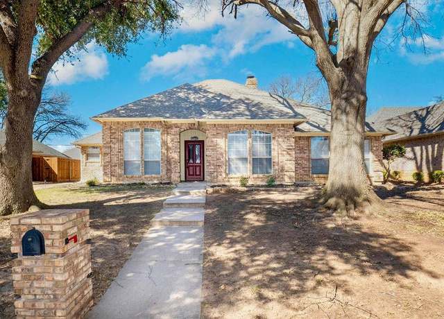 Property at 6300 Meadowedge Rd, Arlington, TX 76001, 3 beds, 2 baths