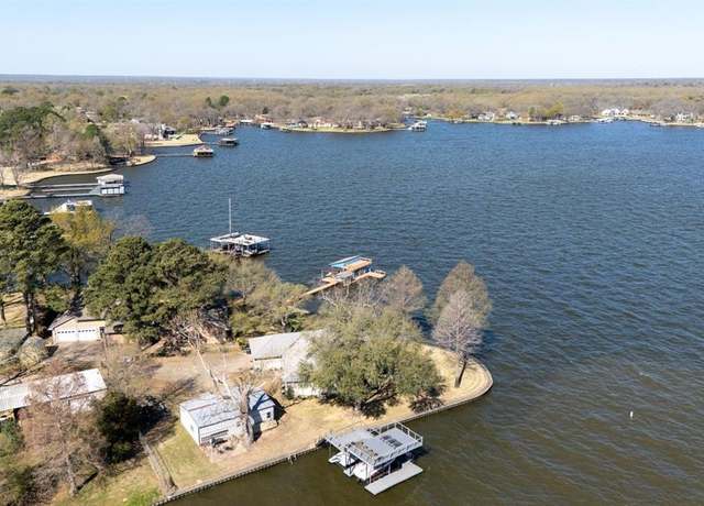 Property at 104 Sunset Cv, Trinidad, TX 75163, 4 beds, 2.5 baths