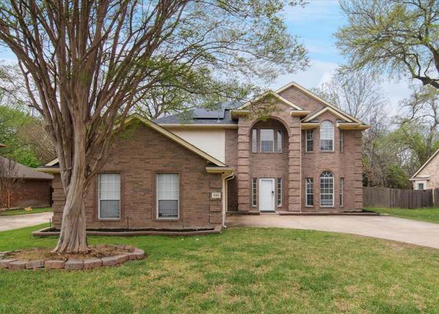 Property at 525 N Parks Dr, Desoto, TX 75115, 4 beds, 2.5 baths