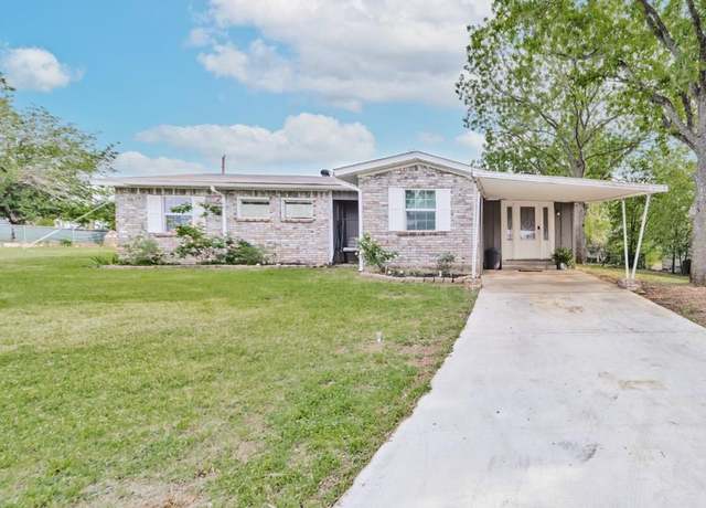 Property at 1024 Newby Ave, Bridgeport, TX 76426, 3 beds, 2 baths