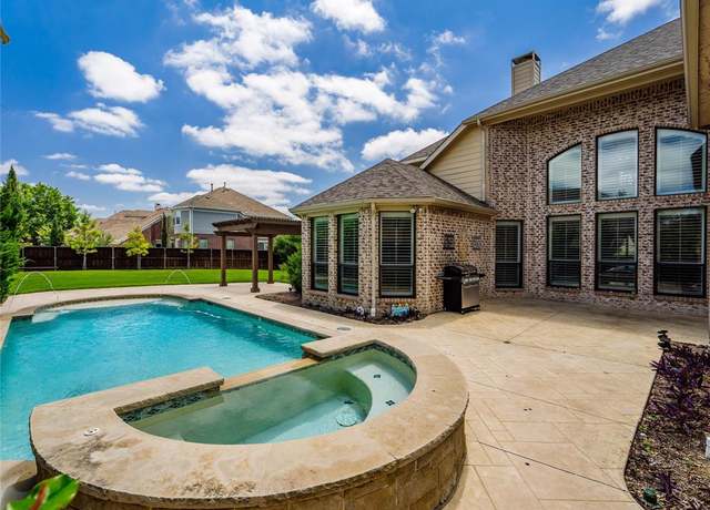 Property at 1413 Prairie Dr, Carrollton, TX 75007, 5 beds, 4 baths