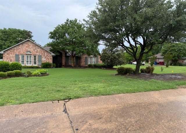 Property at 1323 Willow Ln, Farmersville, TX 75442, 3 beds, 2 baths