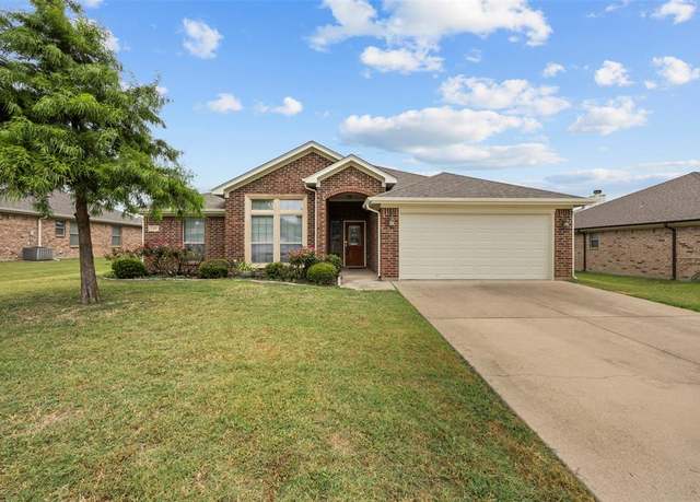 Property at 709 W Sheila Cir, Joshua, TX 76058, 4 beds, 2 baths