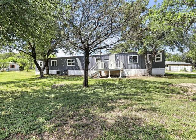 Property at 2657 Edgecliff Ct, Granbury, TX 76048, 2 beds, 2 baths