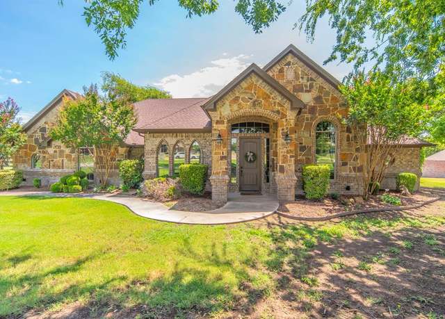 Property at 116 Sandstone Ln, Weatherford, TX 76085, 3 beds, 2 baths