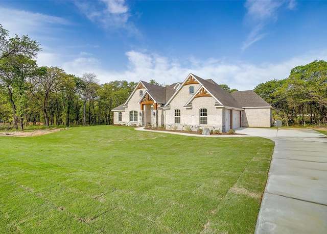Property at 1061 Llano Way, Poolville, TX 76487, 3 beds, 2.5 baths