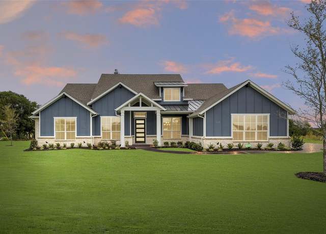 Property at 117 Carly Ln, Van Alstyne, TX 75495, 4 beds, 3 baths