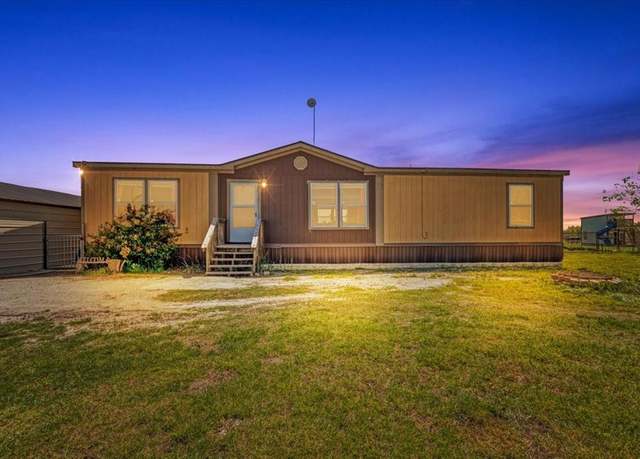 Property at 1417 Hackleman Rd, Whitesboro, TX 76273, 3 beds, 2 baths