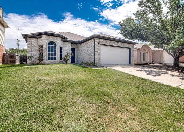 Property at 505 Blueberry Hill Ln, Mansfield, TX 76063, 3 beds, 2 baths