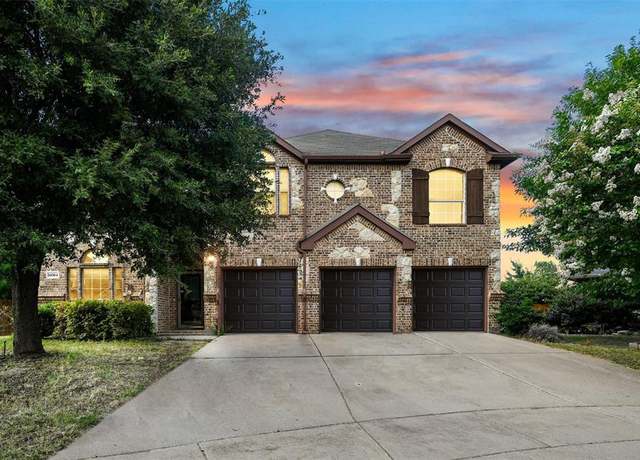 Property at 14064 Zippo Way, Fort Worth, TX 76052, 5 beds, 3.5 baths