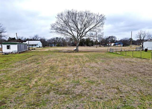 Property at 664 Smith Cir, Point, TX 75472