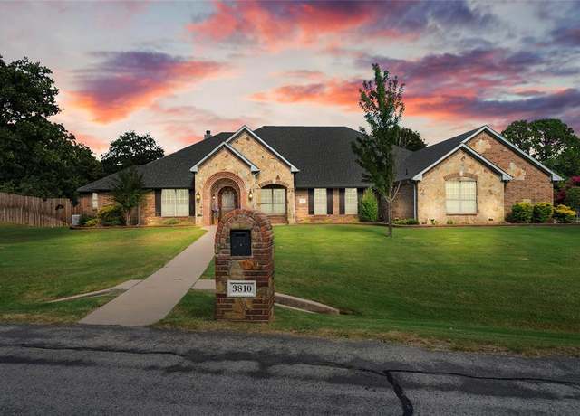 Property at 3810 Raintree Dr, Flower Mound, TX 75022, 3 beds, 3.5 baths