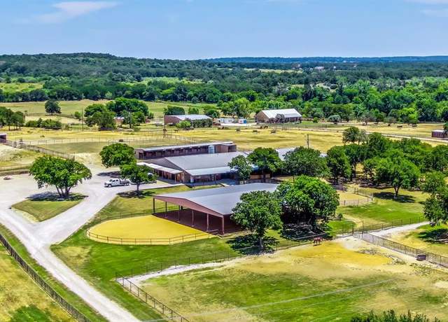 Property at 2710 Advance Rd, Weatherford, TX 76088, 3 beds, 4 baths
