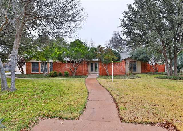 Property at 1709 Elmwood Dr, Abilene, TX 79605, 4 beds, 3 baths