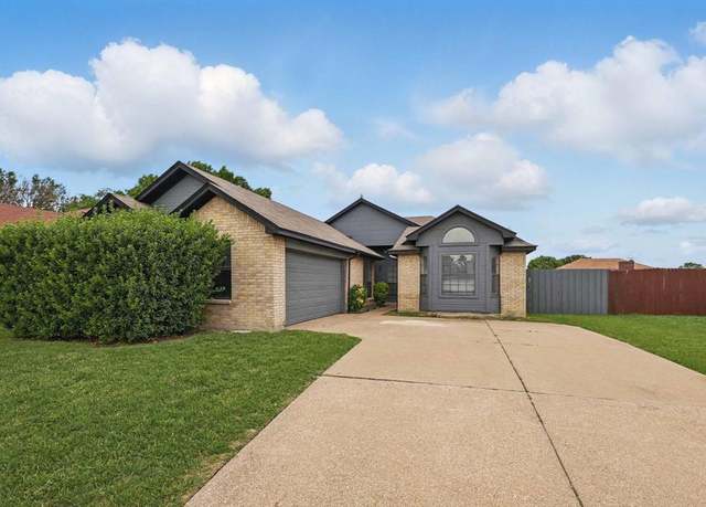 Property at 1507 Endicott Dr, Arlington, TX 76018, 3 beds, 2 baths