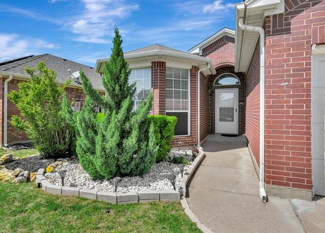 Property at 3921 Old Richwood Ln, Fort Worth, TX 76244, 3 beds, 2 baths
