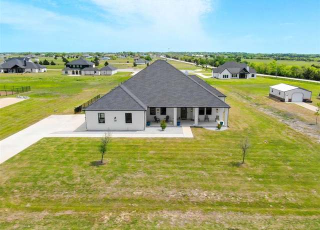 Property at 1515 Malone Dr, Royse City, TX 75189, 4 beds, 3 baths