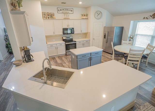 Property at 1025 N Churchill Dr, Fate, TX 75189, 4 beds, 2 baths