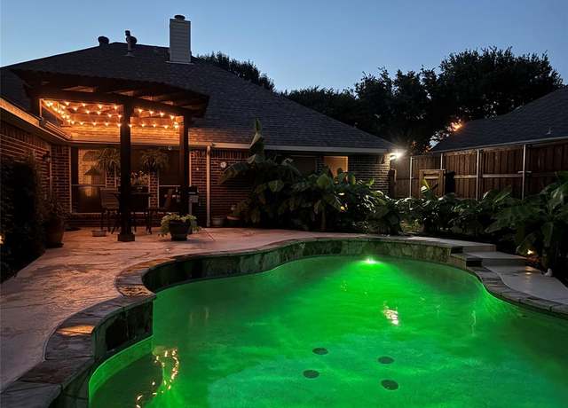 Property at 495 Bending Oaks Trl, Rockwall, TX 75087, 4 beds, 2 baths