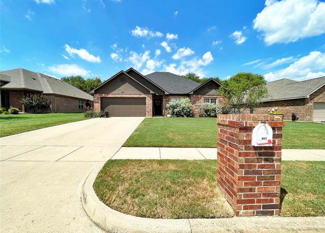 Property at 807 Brandt St, Grandview, TX 76050, 3 beds, 2 baths