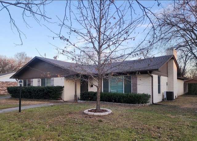 Property at 1714 Laurel Rd, Gainesville, TX 76240, 3 beds, 2 baths