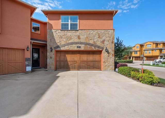 Property at 2685 Venice Dr #5, Grand Prairie, TX 75054, 4 beds, 3.5 baths