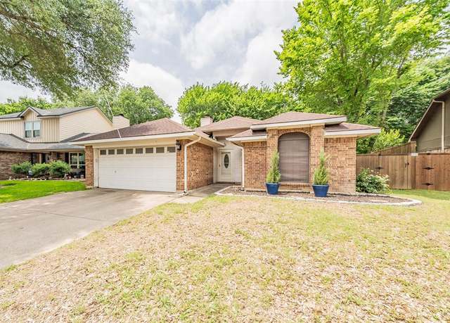 Property at 5622 Polo Club Dr, Arlington, TX 76017, 3 beds, 2 baths