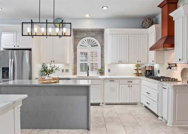 Property at 2418 Strathfield Ln, Trophy Club, TX 76262, 5 beds, 3.5 baths