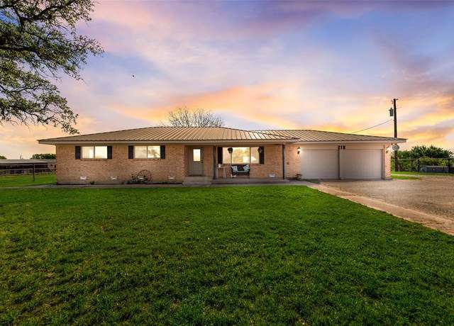 Property at 218 Eastwood Rd, Springtown, TX 76082, 3 beds, 2 baths
