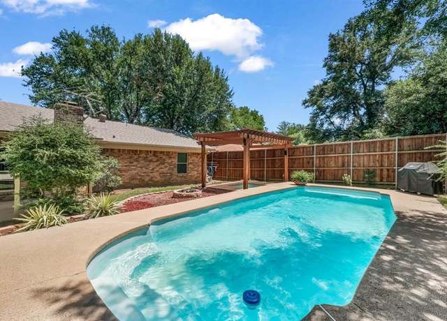 Property at 7717 Chasewood Dr, North Richland Hills, TX 76182, 3 beds, 2 baths