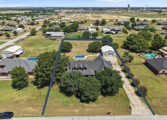 Property at 2740 Comanche Moon Dr, Fort Worth, TX 76179, 3 beds, 2 baths