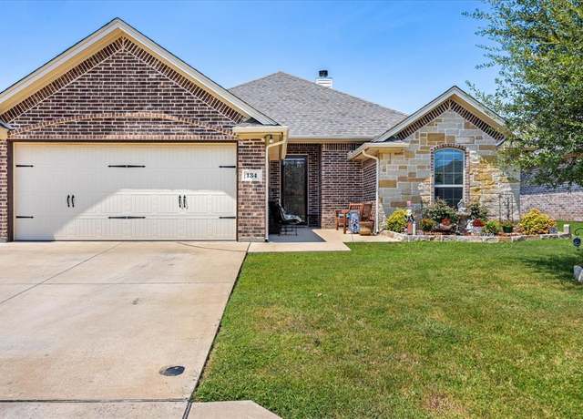 Property at 134 Donna Cir, Granbury, TX 76049, 3 beds, 2 baths