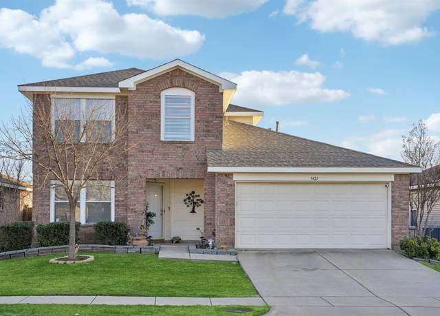 Property at 1421 Laurel Hall Ln, Little Elm, TX 75068, 4 beds, 2.5 baths