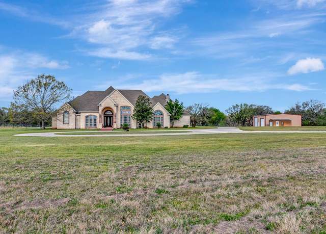 Property at 260 County Road 1325, Bridgeport, TX 76426, 4 beds, 5 baths