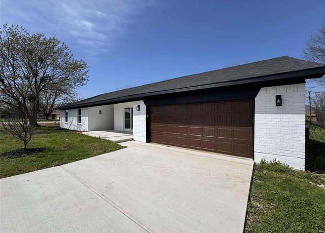 Property at 9876 Kathy Lynn Pl, Quinlan, TX 75474, 5 beds, 4 baths