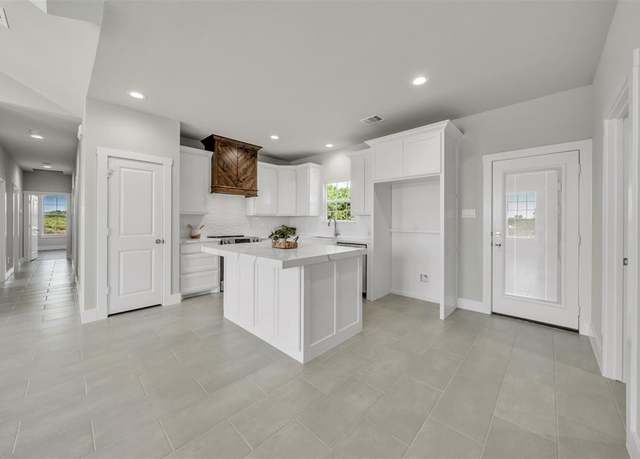 Property at 502 Cumberland Trl, Bridgeport, TX 76458, 3 beds, 2 baths