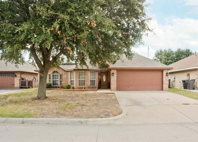 Property at 7525 Juliet Ln, Fort Worth, TX 76137, 3 beds, 2 baths