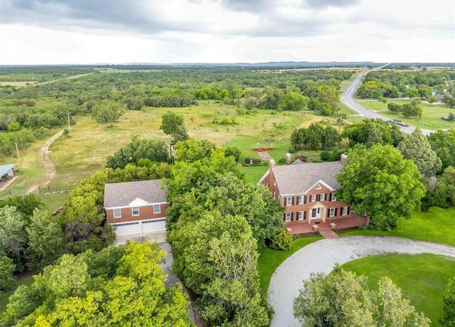 Property at 100 W Cypress St, Cross Plains, TX 76443, 5 beds, 6 baths