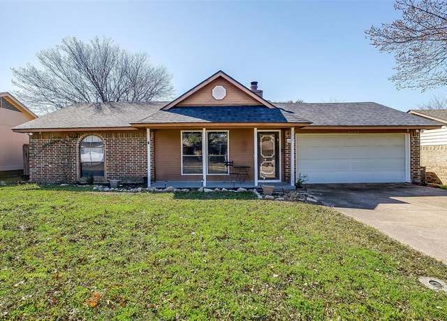 Property at 2420 Homewood Trl, Arlington, TX 76015, 2 beds, 2 baths