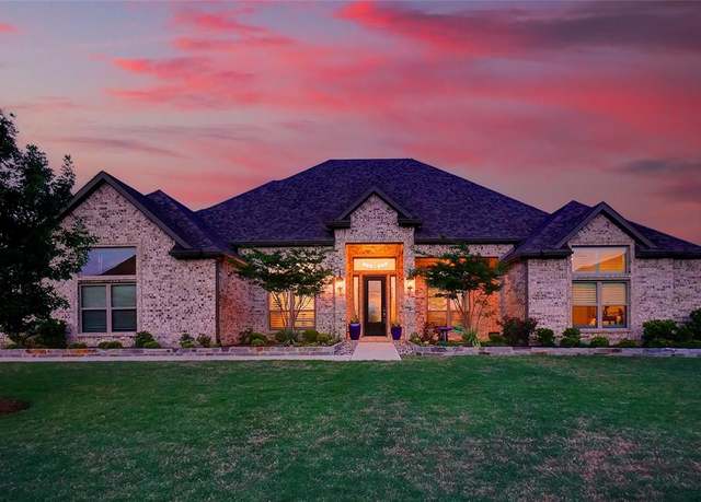 Property at 904 Beckington Dr, Shady Shores, TX 76208, 4 beds, 3.5 baths