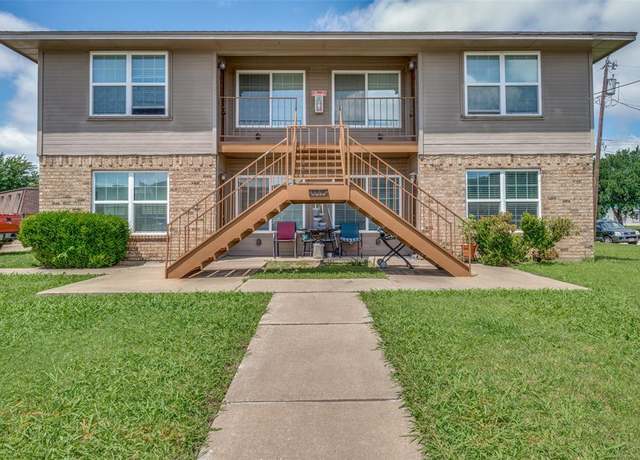 Property at 3215 Fallmeadow St, Denton, TX 76207, 8 beds, 8 baths