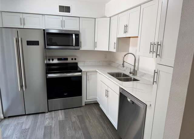 Property at 14800 Enterprise Dr Unit 17B, Farmers Branch, TX 75234, 2 beds, 2.5 baths