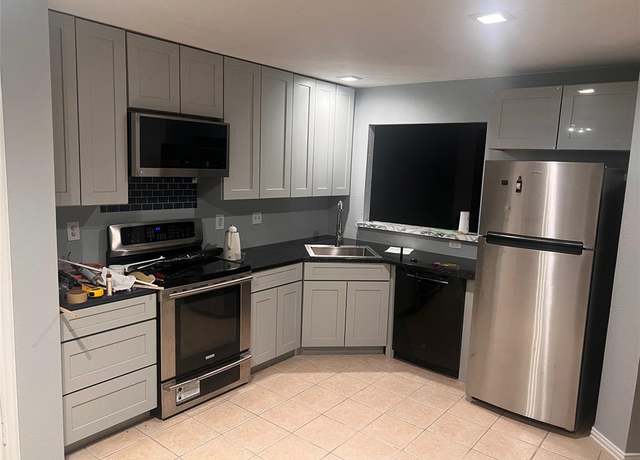 Property at 5503 Alta Verde Cir, Arlington, TX 76017, 3 beds, 2 baths