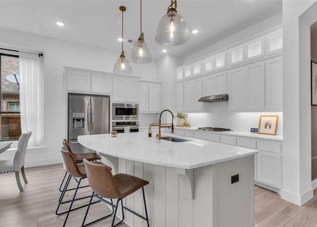 Property at 3921 River Bend St, Mckinney, TX 75071, 4 beds, 2.5 baths