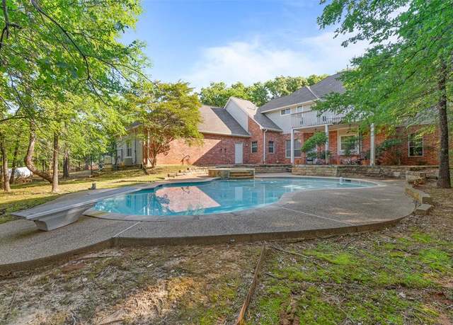Property at 750 Pearl Cv, Oak Point, TX 75068, 4 beds, 3 baths