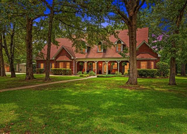 Property at 415 Timber Lakes Dr, Powderly, TX 75473, 5 beds, 3 baths