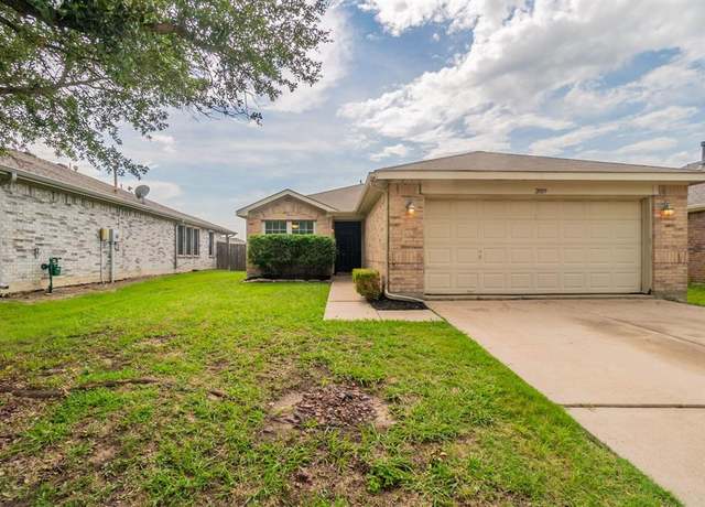 Property at 2009 Misty Hollow Ct, Forney, TX 75126, 3 beds, 2 baths