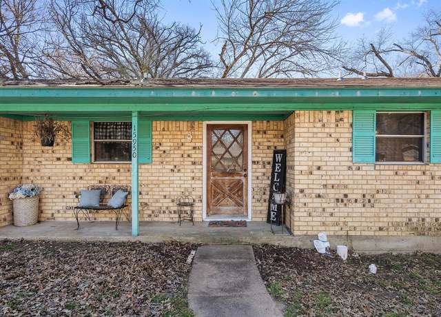Property at 15950 Cherokee Trl, Kemp, TX 75143, 3 beds, 2 baths