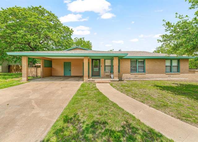 Property at 1905 Crestridge, Stephenville, TX 76401, 3 beds, 2 baths